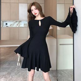 Casual Dresses France Elegant Women O Neck Black Knitted Dress High Quality Chic Autumn Winter Flare Sleeve Slim Waist Ladies Vestidos