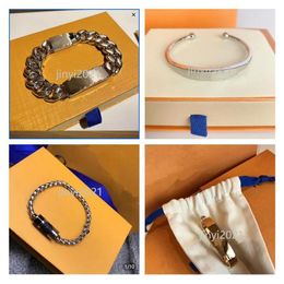 Designer Jewelry Bangle Rose Gold Silver Stainless Steel G cd f tb Cross Pattern Buckle Love Jewelry Women Mens Bracelets Brand Ca314i