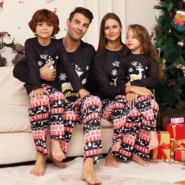 Family Matching Outfits 2024 Christmas Adults Kids Pajamas Clothes Set Look Dad Mommy And Me Xmas Moose Sleepwear Pyjamas 231213