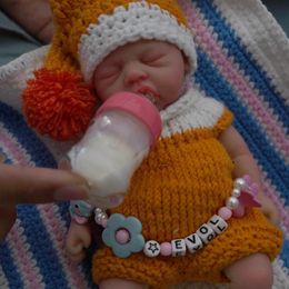 Dolls Micro Premium All Silicone Baby Sleep Doll "Sarah" and "Theo" Lifelike Mini Reborn Doll Surprice Childrens Stress Relief 231214