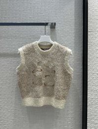 2024 New Spring Top Sleeveless Large Logo Sweater O-Neck Sleeveless High end Jacquard Pullover Women's Designer Clothing