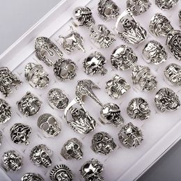 Wedding Rings 40 Pcs/Lot Gothic Punk Big Skull Rings for Women Men Skullies Biker Vintage Antique Silvery Charm Jewelry Accessories Wholesale 231214