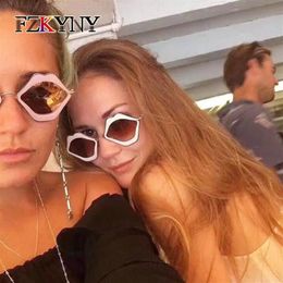 Sunglasses FZKYNY Women Lovely Lips Shape Ladies Elegant Brand Designer Personality Sex Red Sun Glasses Coating Mirror Eyewear241u