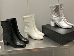Yüksek kaliteli kadınlar kısa botlar marka lüks tasarımcı orijinal deri sonbahar bayanlar masif ahşap tıknaz topuk fermuar pist ayak bileği kısa botları kadın botları