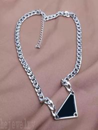 Romantic mens luxury silver plated Necklaces designers letters pattern modern enamel triangle cuban link chains pendant jewler1876488