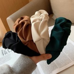 Headbands fashion headband suitable for women flower solid color headband designed with wide hair accessories headband 231213
