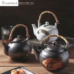 Water Bottles Large Capacity Japanese Style Ceramic Teapot Teaware with Rattan Handle Handpainted Sets Kettle Tea Pot Maker 231214