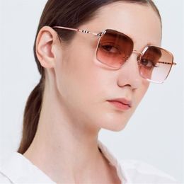 Light Colour Women's Sunglasses Large Square Metal Leg Eyewear UV400 Protection Shades Sun Glasses For Traveling Driving262P