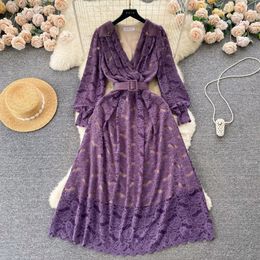 Royal Sister Goddess Fan Lace Long Dress 2023 Autumn/Winter New Small and High end Elegance V-neck Waist Slimming Dress