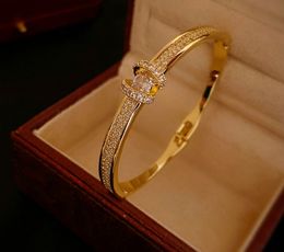 Top South Korea High-Grade Zircon Geometric Bracelet Light Luxury Minority Design Sense Wristband Bracelet Wholesale Female