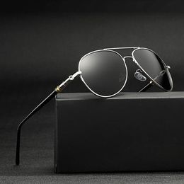 Mens Polarised Driving Sunglasses Vintage Pilot Eyewear Retro Shades Metal Eyeglasses Sport Sun Glasses Men Spring Hinge UV400213J