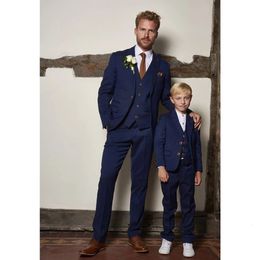 Family Matching Outfits Parent-Child Outfit 3 Piece Suit Boy's Elegant Single Breasted Blazer Vest Pants Set Mens Suits for Wedding Dad Kids Family Look 231213