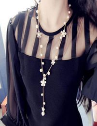 OneckOha Fashion Jewelry Necklace Simulated Pearl Pendant Expoyed Flower Chain Long Necklace Black And White Color1256568