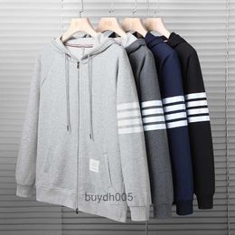 U0xy Men and Women Sweater Fashion Designer Thombrownsweatshirt High Version Four Bars Casual Sports Cardigan Trend Spring Autumn Couple Loose Hooded Jacket