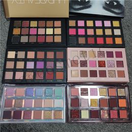 Auf Lager! Make-up-Lidschatten-Palette Beauty 18 Farben Shimmer Matte Lidschatten-Palette kostenloser Versand