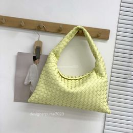 Style Women Purse Bags Vbottega Large Hop Totes Woven Leather New Celebrity Same Designer Cowhide Underarm Fashionable Trendy Evening Bag Handbag Horn MRFU