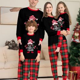 Family Matching Outfits 2024 Merry Christmas Pajamas Set Parent child 2 Pieces Suit Baby Dog Romper Xmas Look Cute Soft 231213