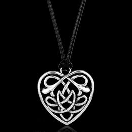 Gothic Irish Knot Hollow-out Heart Pendants Charms Leather Rope Chain Chain choker Necklace for Woman Accessories262Z