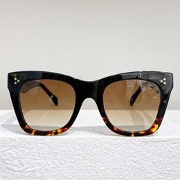 Womens Sunglasses 4S004 Big Frame Black Glasses Three-point Rivet Decoration Fashion Sunglasses Spring Summer Travel Vacation UV402643