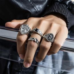 Wedding Rings Retro Mens Cross Ring Set Womens Punk Fashion Skull Zircon Mens Ring Jewellery Party Hip Hop Accessories Wholesale 231214