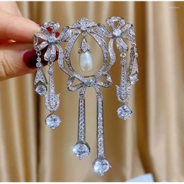 Brooches SUYU Classic Fashion Corsage Fringe Cubic Zirconia Imitation Pearl Suit Coat Pin