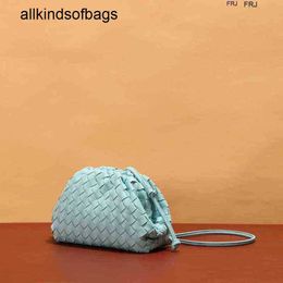 Bottegaaveneta Bags Pouch Bag Womens 2023 New Weaving Cloud Soft Highgrade Sense Cross Body Versatile Leather Xiaozhong Jiaozi Have Logo Frj Frj