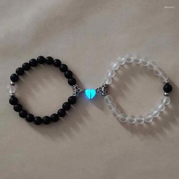 Charm Bracelets Sansango 2pcs 8MM Black White Beaded Bracelet Set Luminou Magnetic Heart Glow In The Dark Couple For Lover Women Gift