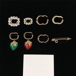 Chic Lady Lapel Pins Double Letter Diamond Brooches Strawberry Pendant Brooch Rhinestone Pin Jewelry With Gift Box248b