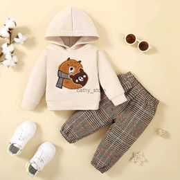 Pyjamas 3-24 Months Baby Boy and Girl Clothing Set Baby Girl Cute Bear Print Long Sleeved Hoodie+Plaid Pants Autumn Winter Warm ClothesL231114