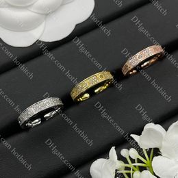 Luxury Desinger Wedding Ring Simple Letter Men Women Couple Engagement Jewelry Trend Full Sky Star Ring Valentine Christmas Gift Wholesale