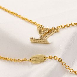 18K Gold plattierte Halsketten Designer für Frauen Halskette Luxus Designer Halskette Blumen modische Anhänger Halsketten Hochzeitsfeier Schmuck No Box