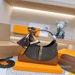 Top Luxury Handbag Designer Presbyched Mediaeval Bag Women's Underarm Crossbody Shoulder Vintage Handbag Makeup Zipper Coin Purse 25CM