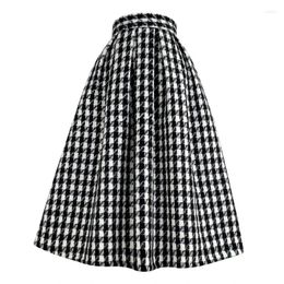 Skirts 2023 Winter Women Celebrity Vintage High End Elegant Luxury Waist Black White Houndstooth Plaid Long Office Wear