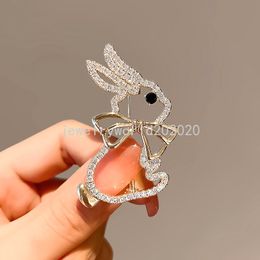 Hollow Small Rabbit Bow Brooches Cute Rhinestone Brooch Lapel Pins Women Girls Elegant Clothing Accessories Party Jewellery Gifts