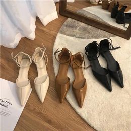 Dress Shoes 2023 Women's Fashion Pointed Toe Shallow Hollow Buckle Low Heel Leather Sandals