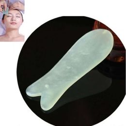 100% Natural Jade Stone Gua Sha Board Fish Shape Massage Hand Massager Relaxation Health Care Facial Massager Tool 11.3*3.5cm Tablero Gua Sha De Piedra De Jade
