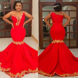 Plus Size Aso Ebi Prom Dresses Mermaid Red One Shoulder Illusion Evening Formal Evening Formal Dress for Black Women Gold Appliqued Lace Birthday Party Gowns ST638