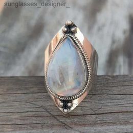 Solitaire Ring Vintage Tibetan Moonstone Big Healing Crystal Rings for Women Boho Antique Indian Moonstone Ring Fine Jewelry Girls Ladies GiftsL231215