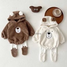 Rompers Winter Baby Girls Boys Bear Romper Comfortable Newborn Hooded Cosplay Costume for Toddler Boys 1 to 3 Years Baby OutfitsL231114