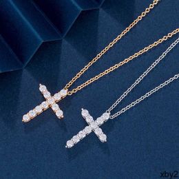 Pendant Necklaces T Family Cross Necklace V Gold Inlaid Diamond Full Diamond Cross Pendant Creative Simple and Luxury Small Crowd Collar Chain DESIGNERS