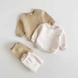 Clothing Sets Winter Boys and Girls' Clothing Thickened Plush Daisy Flower Embroidery Warm Sweatshirt+Pants Children's Sportswear 2 Piece Set