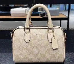 RR01 Klasik Tasarımcılar Omuz Çantaları Moda Kadınlar Klasik Flep Chain Crossbody Cüzdan TooS Çanta Debriyaj Bayanlar Çanta 055W