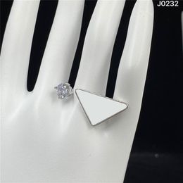 Chic Metal Triangle Diamond Ring Women Crystal Letter Rings Rhinestone Open Ring For Party Date With Gift Box337t