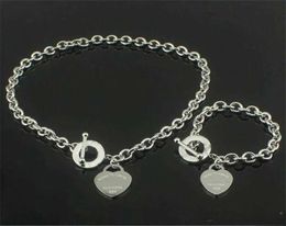 Heißer Verkauf Geburtstag Weihnachtsgeschenk Sier Love Halskette Armband Set Hochzeit Statement Schmuck Herz Anhänger Halsketten Armreif Sets 2 in 1 Damenschmuck mit Box 214