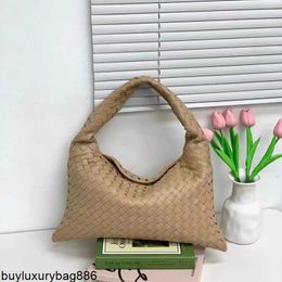 Designer Hop Bags Botte Venetas Shoulder Bag Real Leather Bag Shop Bag Handmade Woven Cowhide Horn Bag Large Capacity Tote Bag Women's Bag HBM6