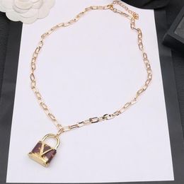 Fashion Designer Brand Letter Pendant Necklaces Luxury Mens Womens Golden Chain Geometric 18K Gold Plated Lock Necklace Sweater Ch326B