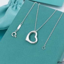 Pendant Necklaces V Gold Plated Mijin T Family Heart shaped Love Small Form Design Necklace with Korean Style Fashion Simplicity Personalized High Grade Pendant DES