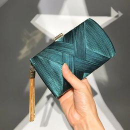 Evening Bags MultiColor Dinner Bag Luxury Women Bridal Party Prom Golden Tassel Wedding Clutch Purse Silk Handbag 231216