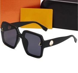 Designer sunglasses luxury letter sunglasses for women glasses men classic UV eyeglasses Fashion sunglasses suitable outdoors Beach with box 5 Colour GG8801