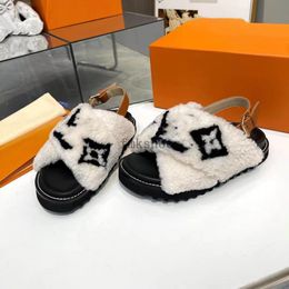 top quality Casual Shoes Slipper latest Pool Pillow Comfort Mules Women Fashion Slippers Ladies Summer Vibrant Sandals Puffy Style Classic Slides luxury letter pri